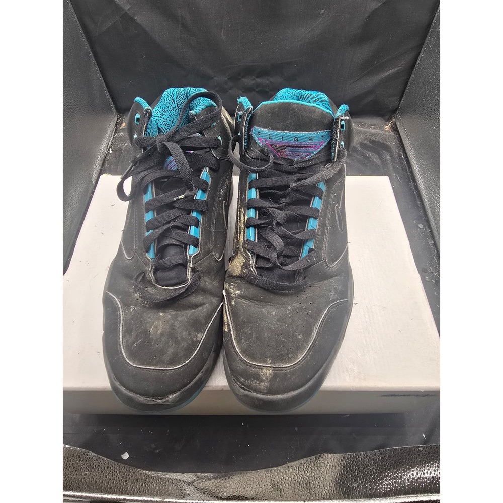 Men basketball shoes